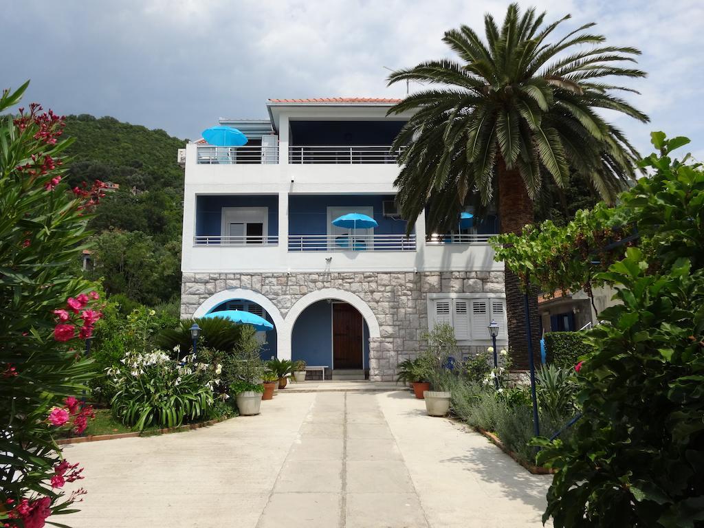 Apartments Odesa Herceg Novi Bagian luar foto