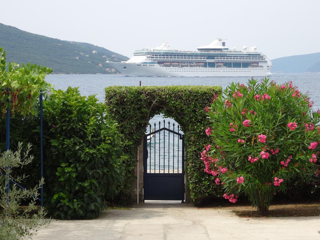 Apartments Odesa Herceg Novi Bagian luar foto
